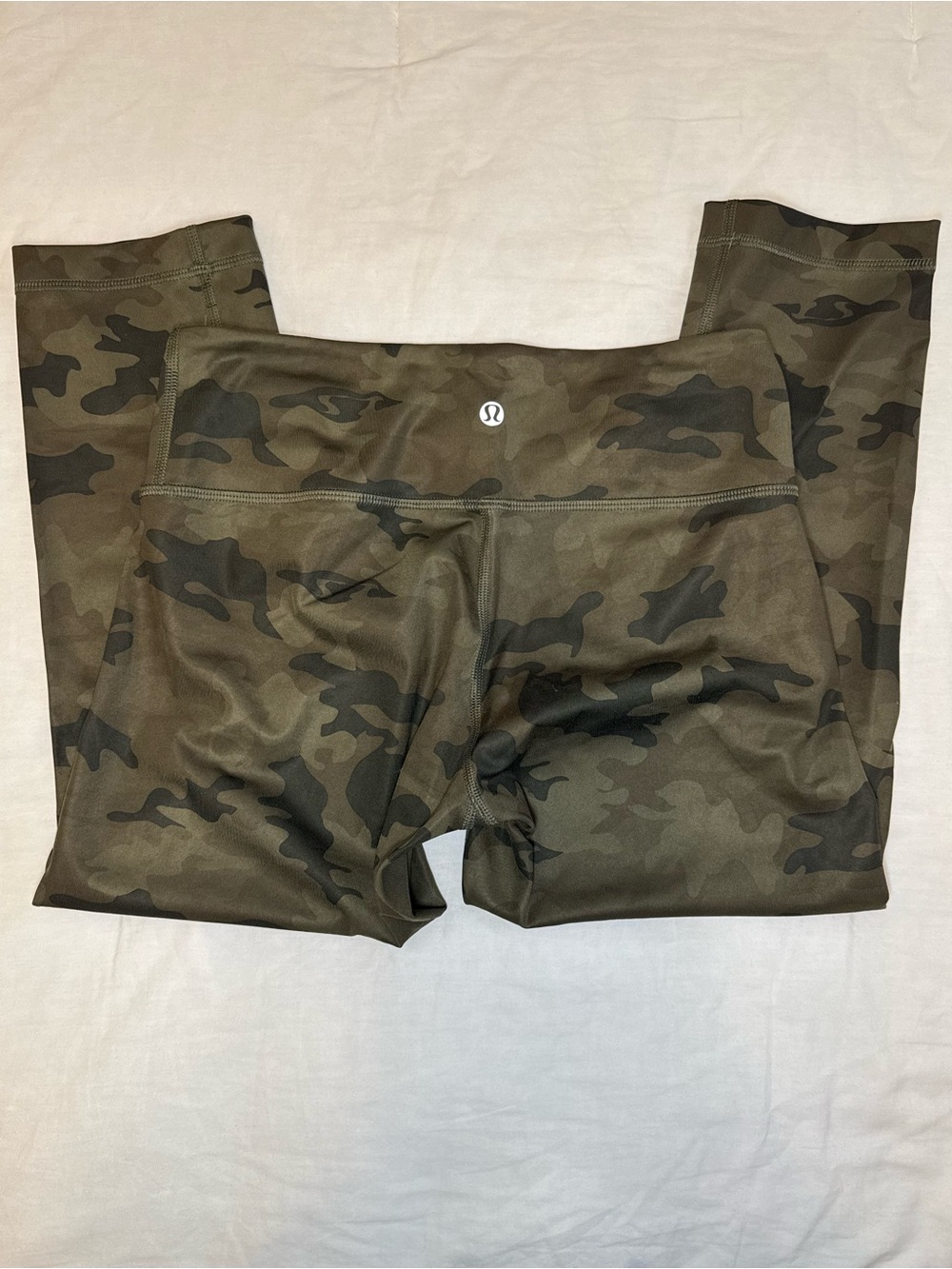 lululemon athletica low rise Olive Camo Capris